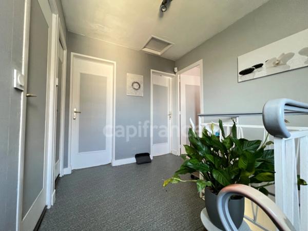 Maison 5 pièces sur sous sol avec grand garage supplémentaire à vendre SAINT BRIEUC (22)