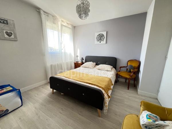 Maison 5 pièces sur sous sol avec grand garage supplémentaire à vendre SAINT BRIEUC (22)