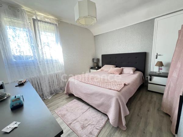 Maison 5 pièces sur sous sol avec grand garage supplémentaire à vendre SAINT BRIEUC (22)