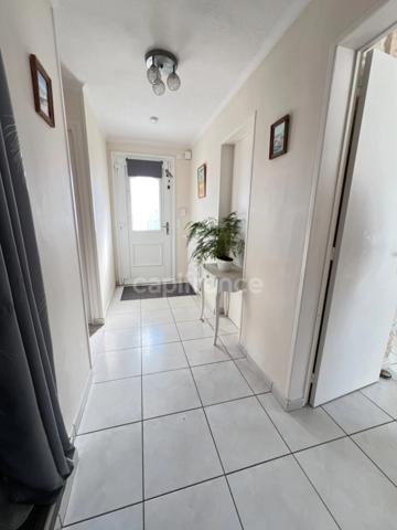 Maison 5 pièces sur sous sol avec grand garage supplémentaire à vendre SAINT BRIEUC (22)