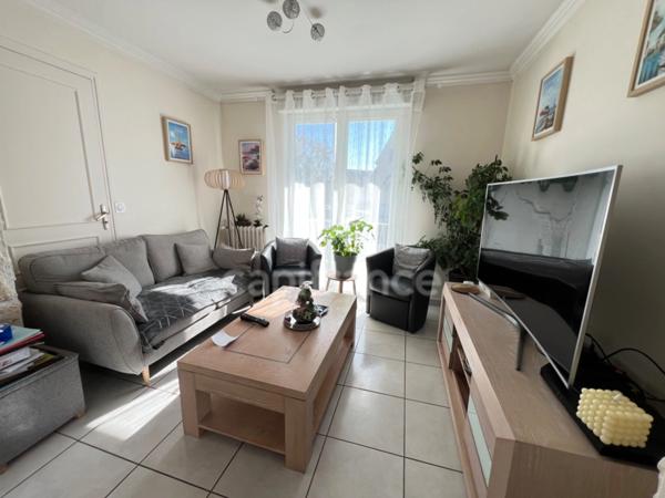 Maison 5 pièces sur sous sol avec grand garage supplémentaire à vendre SAINT BRIEUC (22)