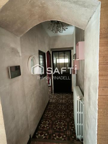 Maison d'habitation 3 faces, 4 chambres, garage, atelier, terrasses, magnifique vue