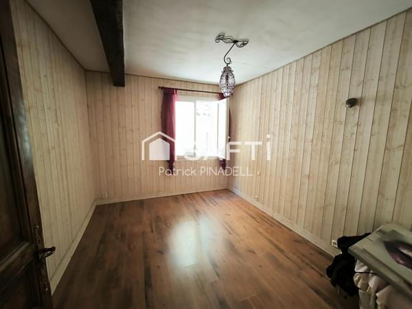 Maison d'habitation 3 faces, 4 chambres, garage, atelier, terrasses, magnifique vue