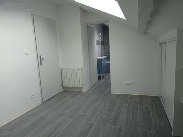Appartement à louer à Bourg-en-Bresse dans l'Ain (01000), ref : T2 45 av MACON