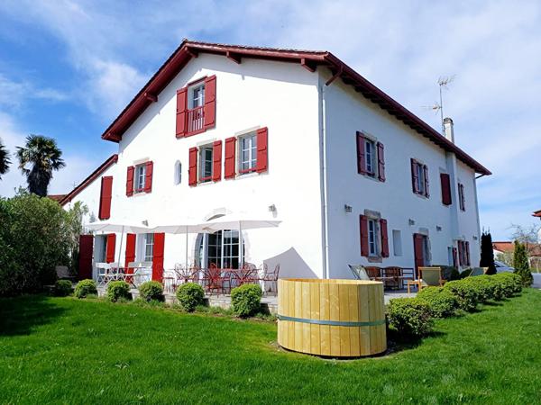 AHETZE - BELLE PROPRIETE AU COEUR DU VILLAGE, Ahetze 64210