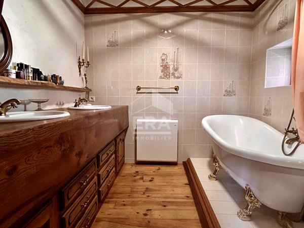 Élégante demeure du XVIIIe siècle au charme authentique