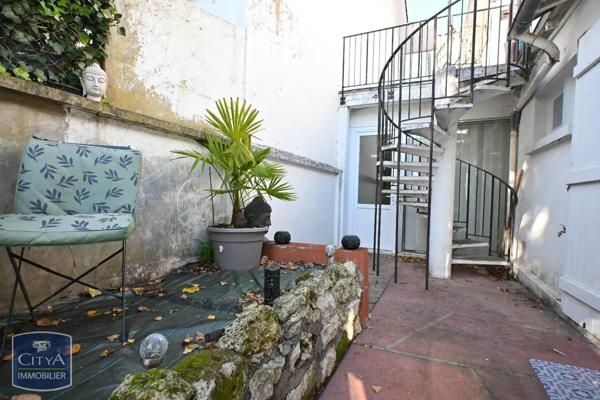 Immeuble à vendre 125.76m²