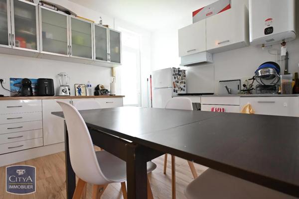 Immeuble à vendre 125.76m²