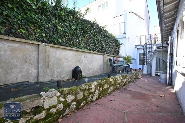 Immeuble à vendre 125.76m²