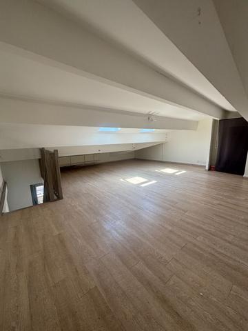 Spacieux T2 bis avec mezzanine et balcon Dernier étage