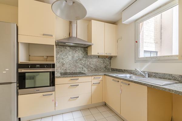 Paris 10ème – Cour des Petites Écuries – 2 pièces de 58 m² – 5e étage avec ascenseur – Balcon – Cave – Parking – Calme absolu sur cour