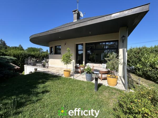 Maison
         8 pièces
        - 171 m² 1 270 000 € *
