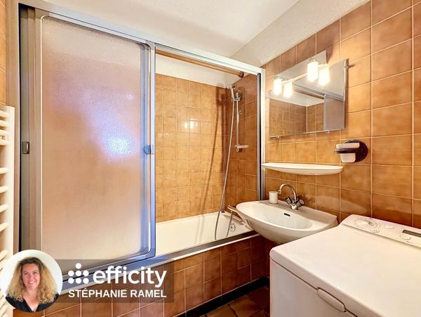 Appartement
         2 pièces
        - 41 m² Exclusivité 329 000 € *