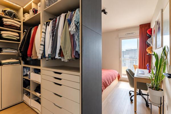 Appartement d’architecte avec balcon vue Seine au dernier étage