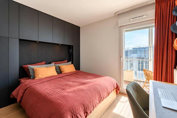 Appartement d’architecte avec balcon vue Seine au dernier étage