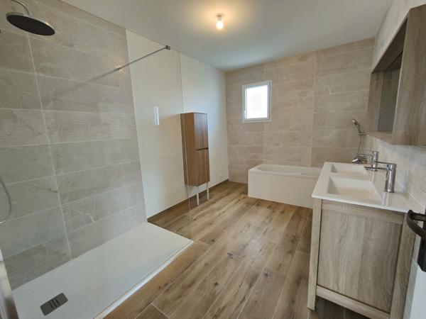 Maison 5 pièces neuve idéalement située