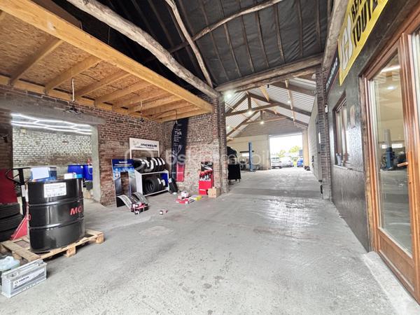 Idéal investisseur, bel ensemble immobilier comprenant deux lots avec compteurs individuels.



LOT N°1 – Maison individuelle entièrement rénovée
Maison de 84 m² loi Carrez comprenant :
une entrée, un séjour, un bureau ou petit salon, une cuisine aménagée et équipée, une salle de douche.

À l’étage : deux chambres.

Garage.

Prestations :
• rénovation complète
• cumulus 2022
• poêle à granulés 2023
• chauffage électrique étage 2022
• menuiseries PVC double vitrage avec volets électriques
• électricité, sols et isolation refaits en 2022

Bien libre de toute occupation.
Valeur locative estimée : 800 € / mois.

LOT N°2 – Garage à usage professionnel de 250 m²

Actuellement loué 1 200 € / mois avec bail de 3 ans renouvelable en 2028.

Comprenant :
• un bureau
• un petit local
• stationnement arrière avec terrain de pelouse
• allée en macadam avec portail électrique

Compteur électrique individuel.
Compteur d’eau individuel.

Rentabilité brute : 10 %.

N'hésitez pas à me contacter pour plus d'informations ou organiser une visite !!