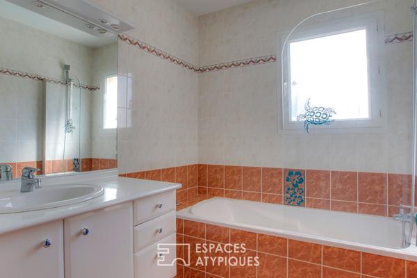 Maison familiale avec piscine, à dix minutes de l’océan