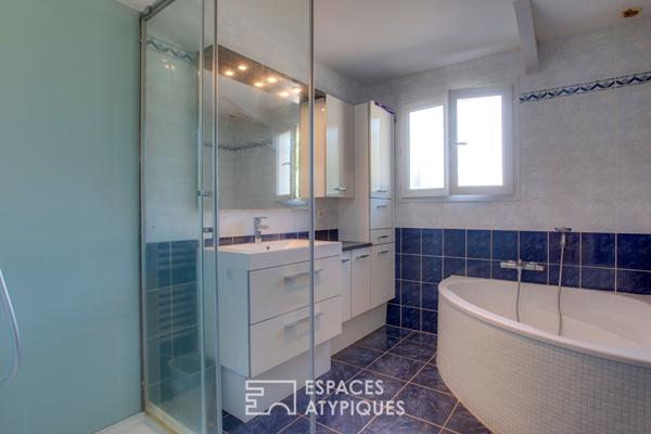 Maison familiale avec piscine, à dix minutes de l’océan