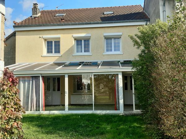 Maison 8 pièces - 184 m² Exclusivité efficity