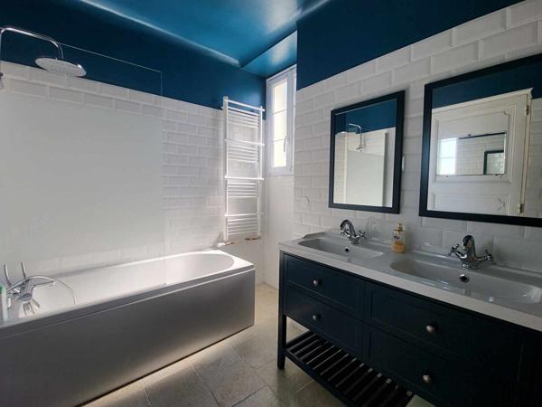 Maison Surgeres 6 pièce(s) 160 m2