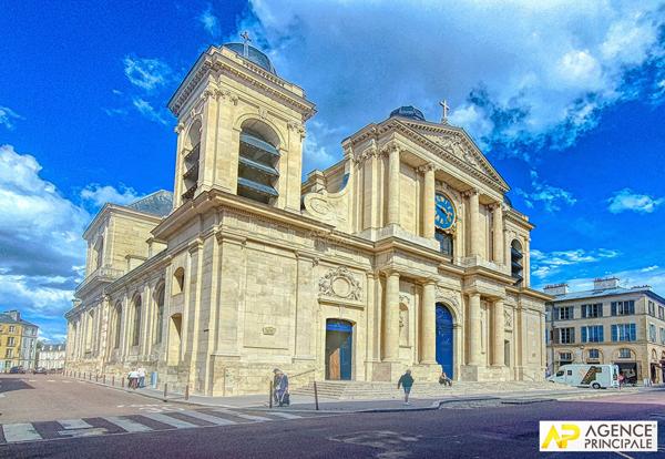 Versailles Notre-Dame Appartement 3 pièces 66,42 m² situé au 1er étage avec cave €585 000 ** - Référence 25822