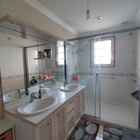 Touvre. Maison d'habitation 161 m² plain pied sur sous-sol semi enterré (studio) avec jardin