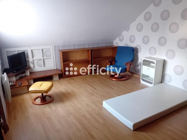 Maison
         10 pièces
        - 198 m² 265 000 € *