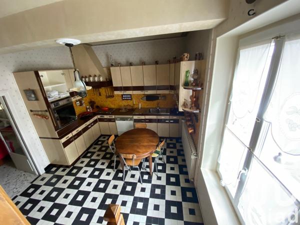 Maison 8 pièces de 210 m² à Égreville (77620)