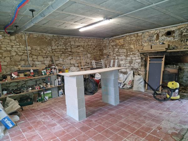 MAISON T3 + MAISON T2 à rénover et GRANGE