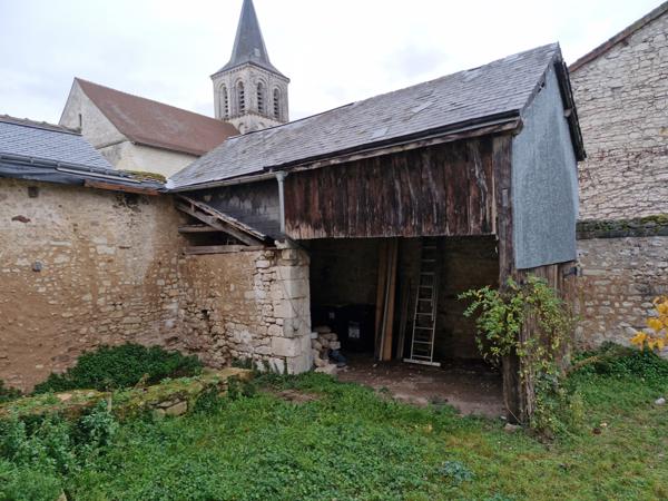 MAISON T3 + MAISON T2 à rénover et GRANGE