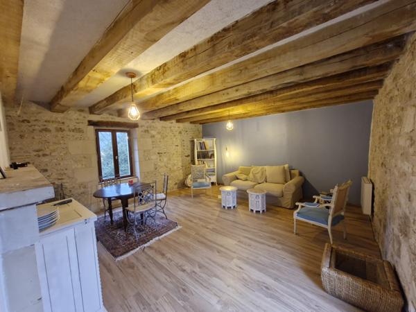 MAISON T3 + MAISON T2 à rénover et GRANGE