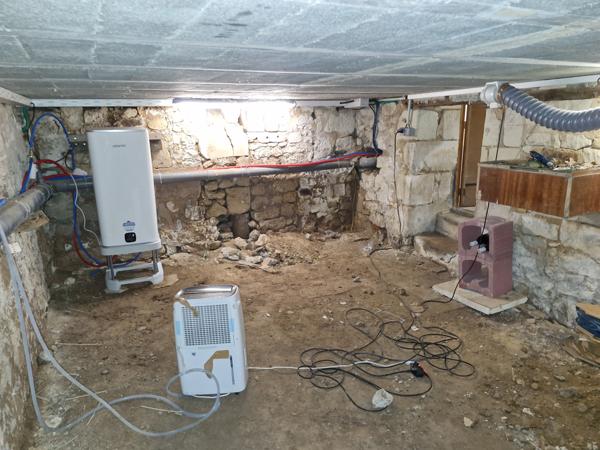 MAISON T3 + MAISON T2 à rénover et GRANGE