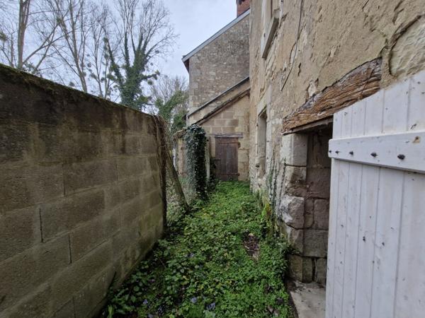 MAISON T3 + MAISON T2 à rénover et GRANGE