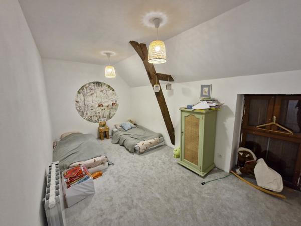 MAISON T3 + MAISON T2 à rénover et GRANGE