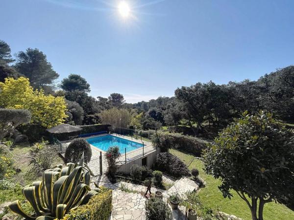 Magnifique villa avec F2 indépendant piscine garage