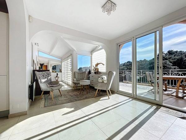 Magnifique villa avec F2 indépendant piscine garage