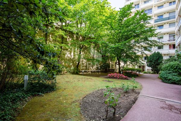 2 pièces cocooning avec balcon ? Dernier étage, Paris 12