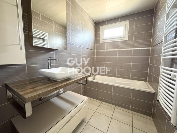 Appartement 5 pièces – 99,70 m² – Dernier étage avec vue imprenable – Échirolles Village