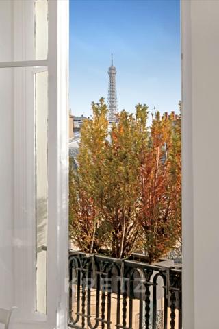 Paris XVI - La Muette - Duplex familial - Dernier étage - Vue dégagée & Tour Eiffel