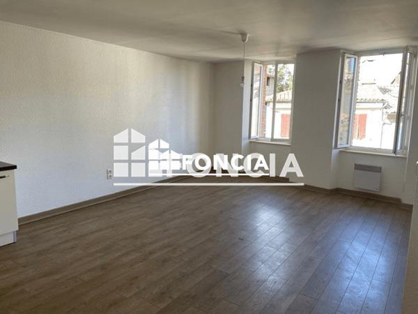Location Appartement 2 pièces 64.23 m² - 21 RUE NOTRE DAME Lombez 32220
