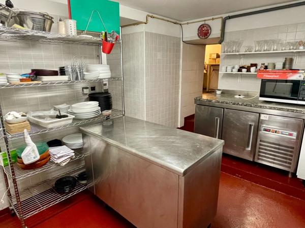 Puy de Dôme (63) -Maison d’Hôtes de Charme & Spa – Opportunité Rare en Auvergne