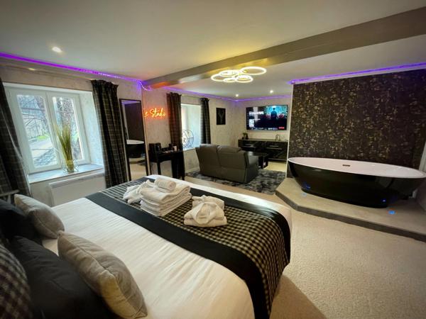 Puy de Dôme (63) -Maison d’Hôtes de Charme & Spa – Opportunité Rare en Auvergne