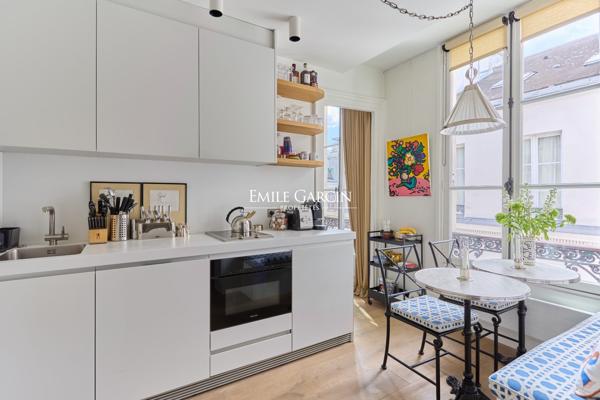 A vendre - appartement avec balcon  - 50 m² - Paris - 75006 - Saint-Germain-des-Prés
