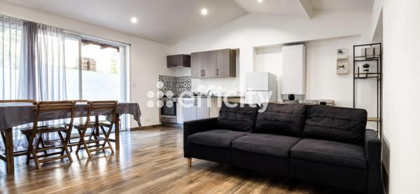 Maison
         8 pièces
        - 230 m² 529 000 € *
