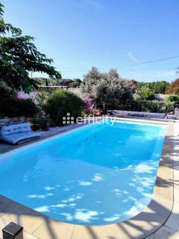 Maison
         8 pièces
        - 230 m² 529 000 € *
