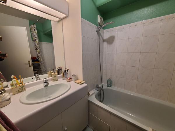 NOUVEAU Appartement Fontenay Le Fleury 2 pièces en parfait état