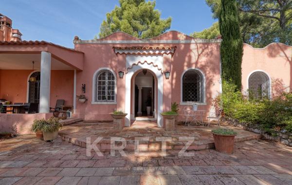 Propriété à rénover Vue Dégagée Mer - Piscine - Tennis