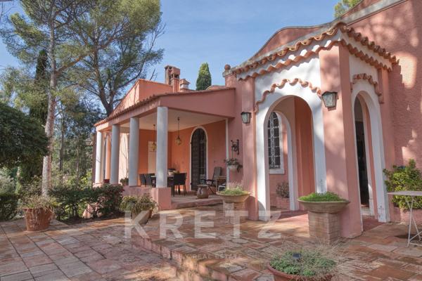 Propriété à rénover Vue Dégagée Mer - Piscine - Tennis