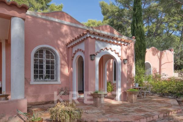 Propriété à rénover Vue Dégagée Mer - Piscine - Tennis